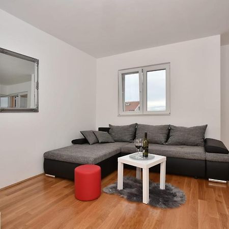 Apartment Anna A2+2 Makarská Exteriér fotografie