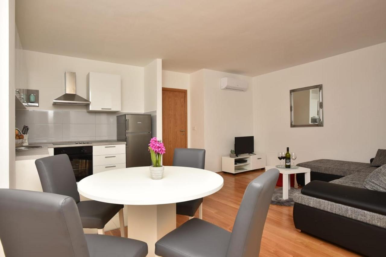 Apartment Anna A2+2 Makarská Exteriér fotografie
