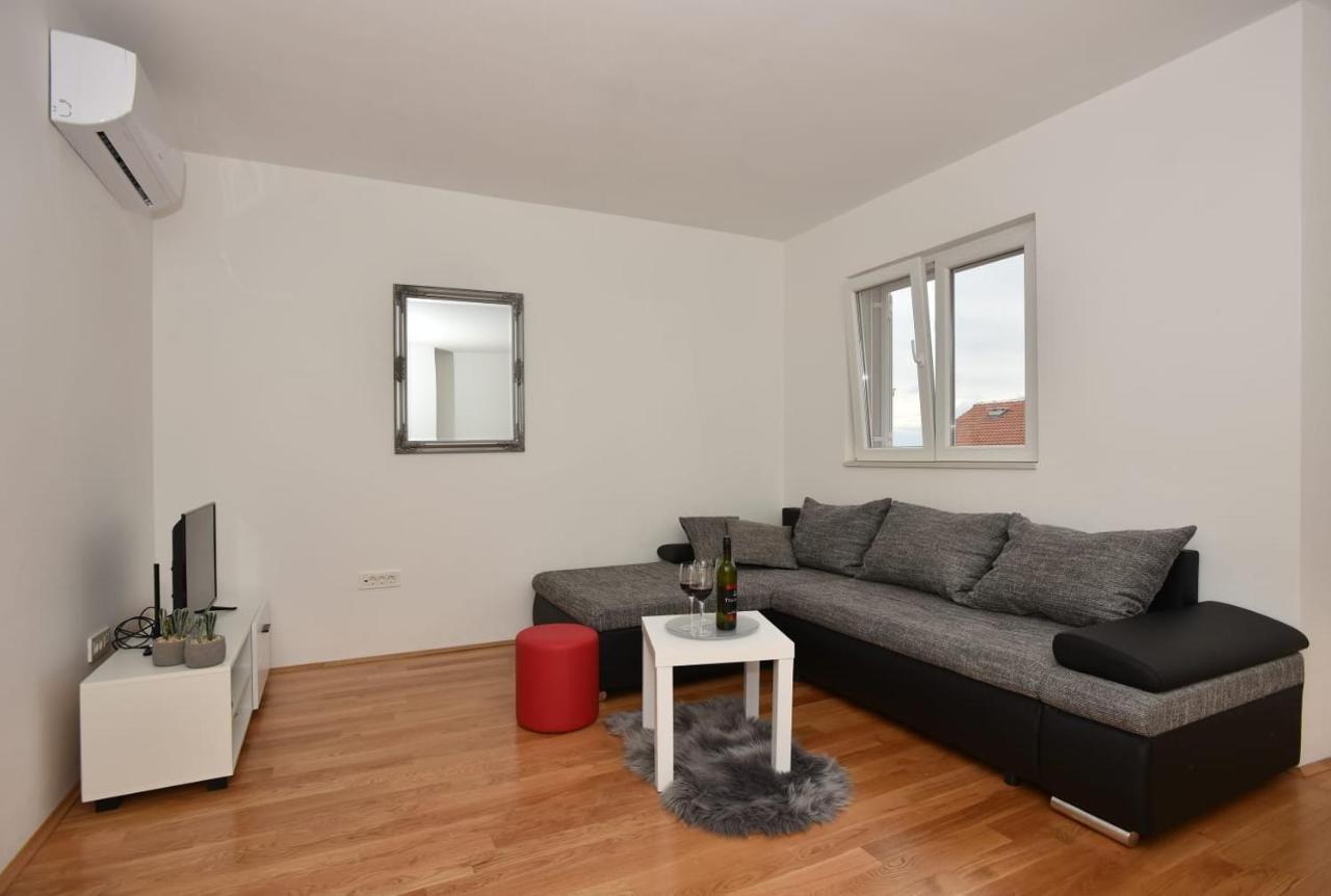 Apartment Anna A2+2 Makarská Exteriér fotografie