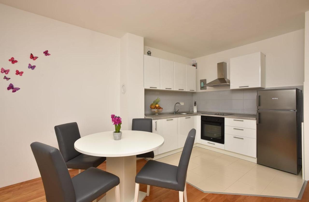 Apartment Anna A2+2 Makarská Exteriér fotografie