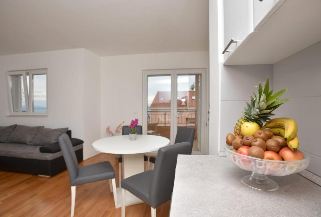 Apartment Anna A2+2 Makarská Exteriér fotografie